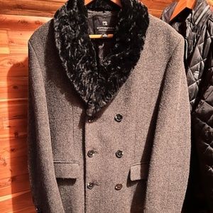 Scotch & Soda Gray Pea Coat. Available April/24